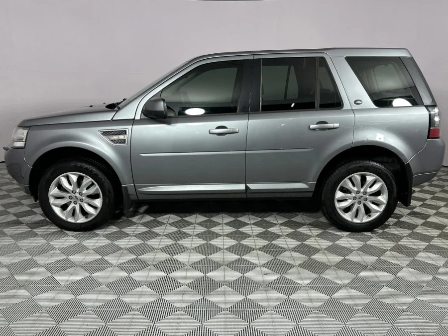 Used 2013 Land Rover Freelander 2 SD4 SE - WeBuyCars Lansdowne Used 2013 Land Rover Freelander 2 SD4 SE - WeBuyCars Lansdowne