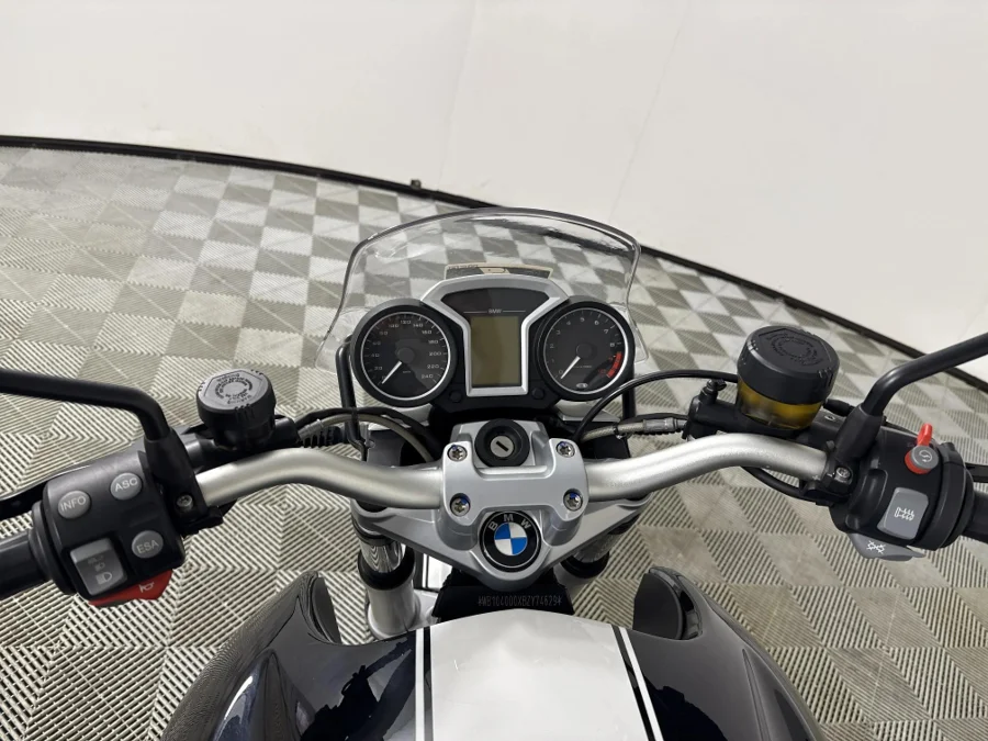 Used 2011 BMW R Series R 1200 R ABS H/grips - WeBuyCars George Used 2011 BMW R Series R 1200 R ABS H/grips - WeBuyCars George