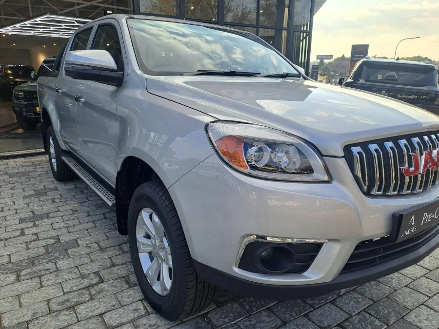 Used 2026 JAC T6 2.8TDi double cab Lux - AGG Northcliff Used 2026 JAC T6 2.8TDi double cab Lux - AGG Northcliff