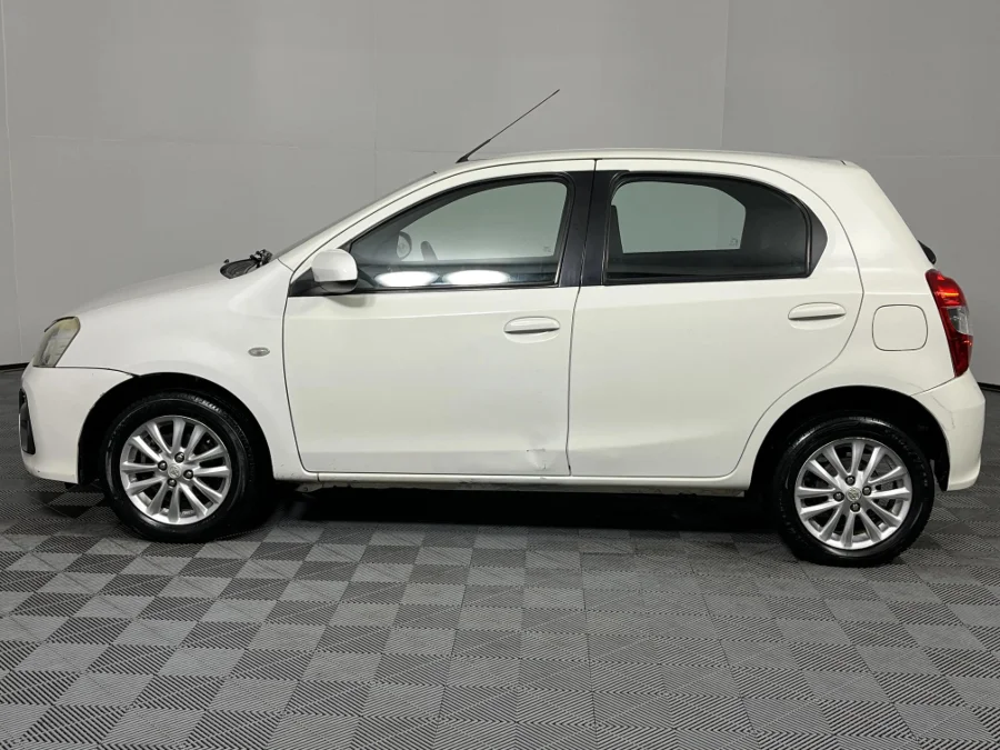 Used 2017 Toyota Etios hatch 1.5 Sprint - WeBuyCars Montana Used 2017 Toyota Etios hatch 1.5 Sprint - WeBuyCars Montana