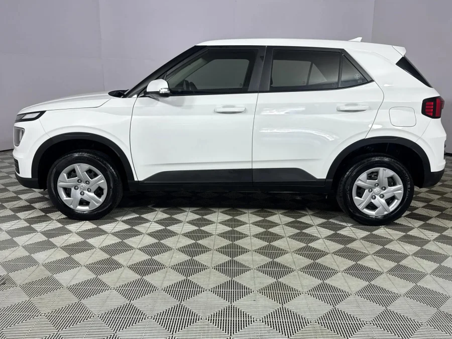 Used 2025 Hyundai Venue 1.0T Motion manual - WeBuyCars Durban
