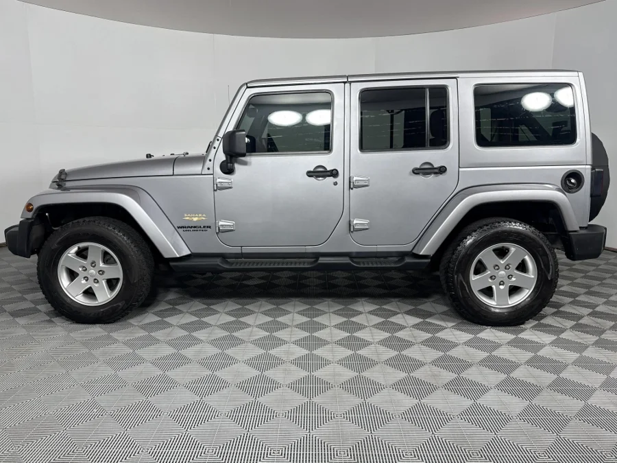 Used 2014 Jeep Wrangler Unlimited Sahara 3.6L 75th Anniversary Edition - WeBuyCars Lansdowne Used 2014 Jeep Wrangler Unlimited Sahara 3.6L 75th Anniversary Edition - WeBuyCars Lansdowne