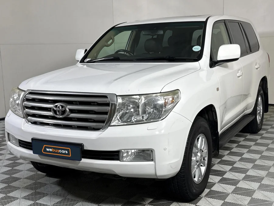 Used 2012 Toyota Land Cruiser 200 4.5D-4D VX - WeBuyCars Midstream Used 2012 Toyota Land Cruiser 200 4.5D-4D VX - WeBuyCars Midstream
