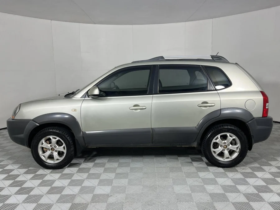Used 2010 Hyundai Tucson 2.0 GLS - WeBuyCars Gqeberha