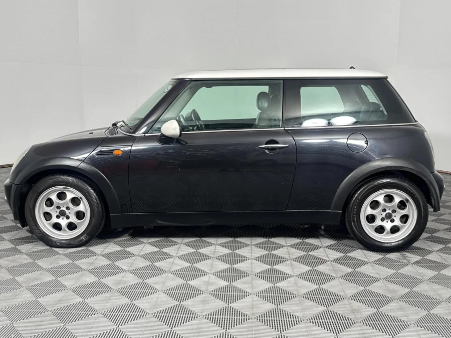 Used 2004 MINI Hatch Cooper - WeBuyCars Richmond Used 2004 MINI Hatch Cooper - WeBuyCars Richmond