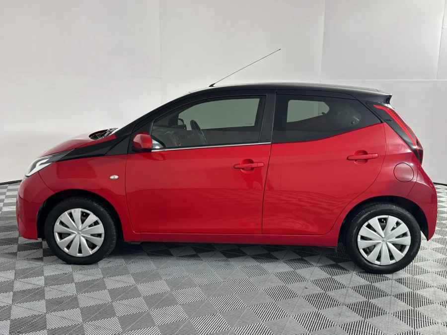 Used 2020 Toyota Aygo 1.0 X-Play - WeBuyCars Lansdowne