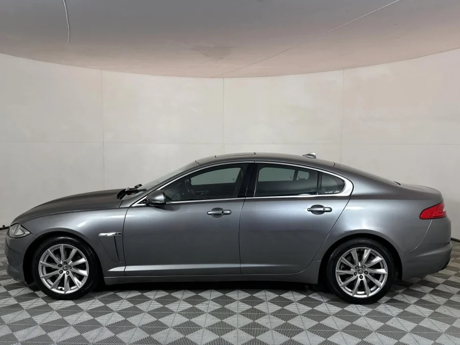 Used 2014 Jaguar XF 2.0 i4 Luxury - WeBuyCars JHB South Used 2014 Jaguar XF 2.0 i4 Luxury - WeBuyCars JHB South