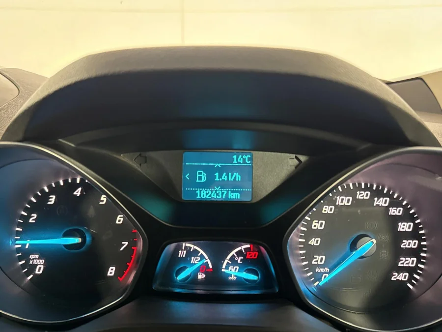 Used 2014 Ford Kuga 1.6T Ambiente - WeBuyCars Midstream Used 2014 Ford Kuga 1.6T Ambiente - WeBuyCars Midstream