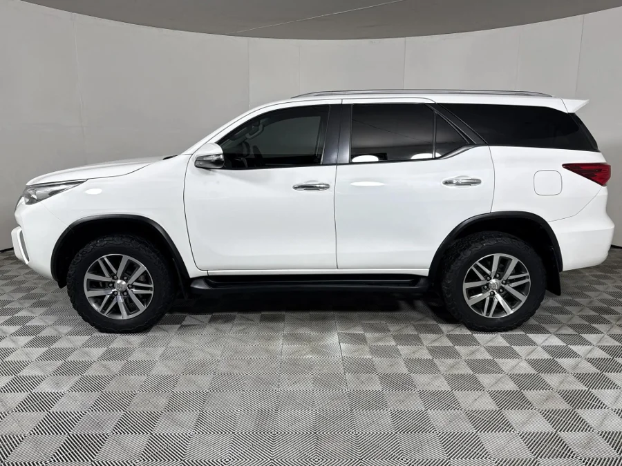 Used 2018 Toyota Fortuner 2.8GD-6 4x4 auto - WeBuyCars The Dome Used 2018 Toyota Fortuner 2.8GD-6 4x4 auto - WeBuyCars The Dome