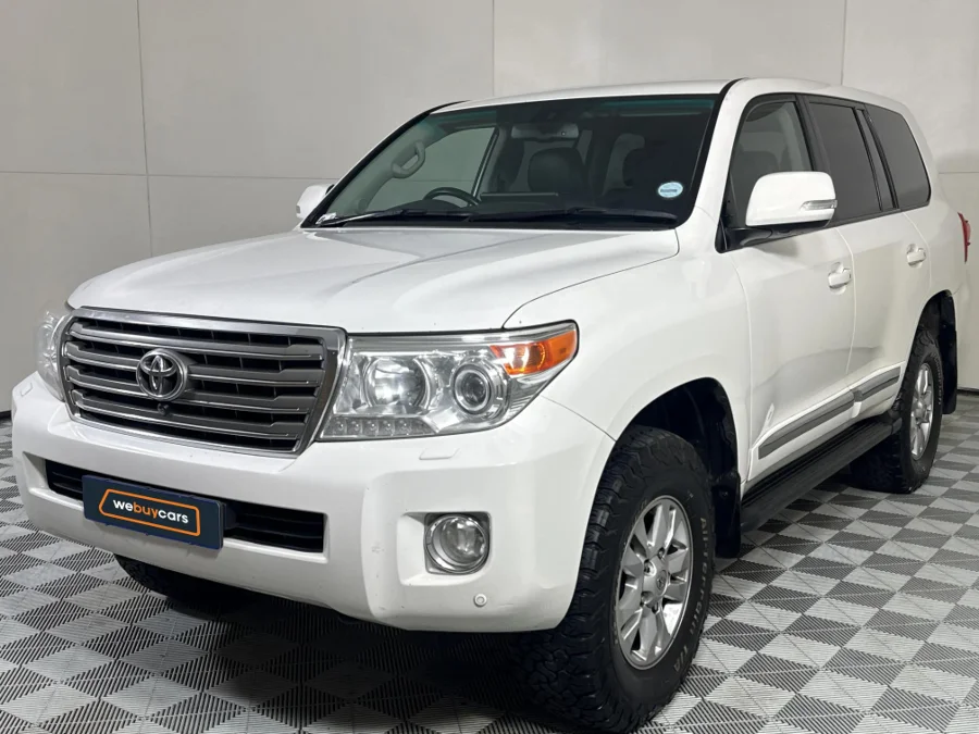 Used 2015 Toyota Land Cruiser 200 4.5D-4D V8 VX - WeBuyCars Midstream Used 2015 Toyota Land Cruiser 200 4.5D-4D V8 VX - WeBuyCars Midstream