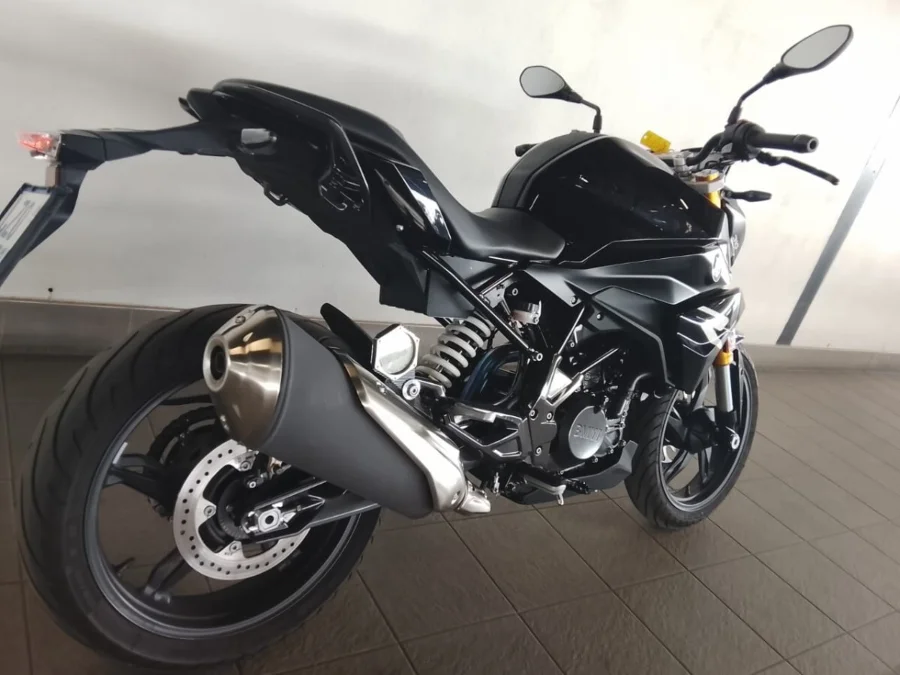 Used 2024 BMW G310 R COSMIC BLACK - BMW Motorrad West Rand