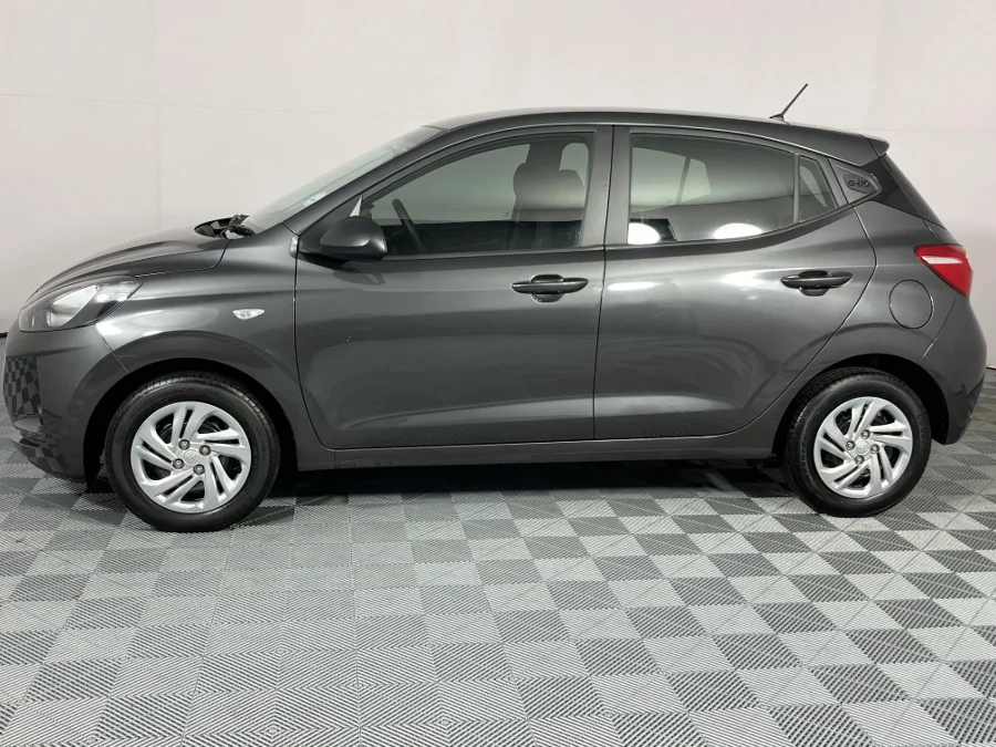 Used 2022 Hyundai Grand i10 1.0 hatch Motion manual - WeBuyCars Lansdowne Used 2022 Hyundai Grand i10 1.0 hatch Motion manual - WeBuyCars Lansdowne