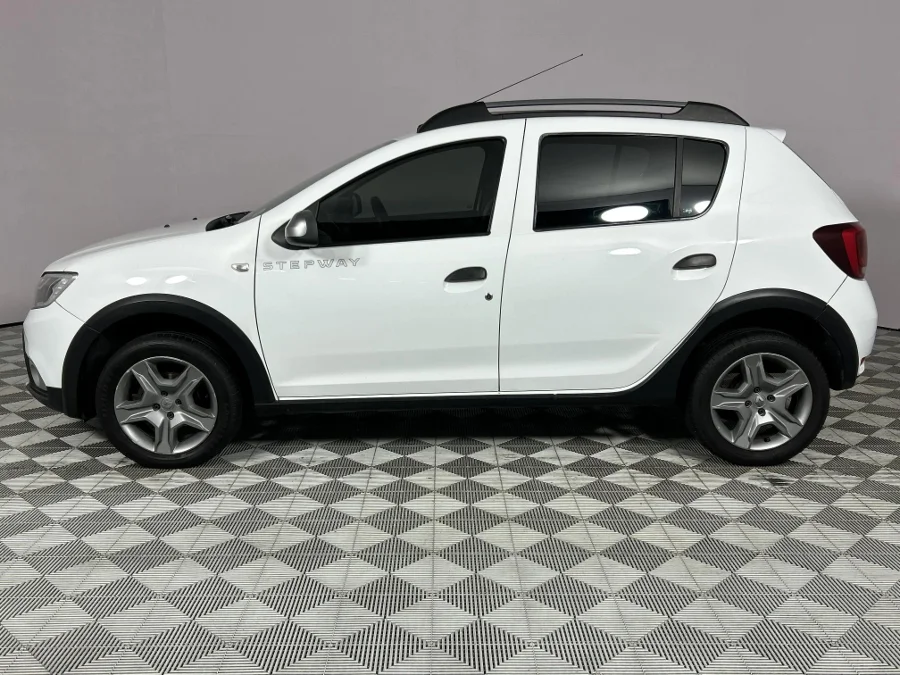 Used 2017 Renault Sandero 66kW turbo Stepway Dynamique - WeBuyCars Lansdowne Used 2017 Renault Sandero 66kW turbo Stepway Dynamique - WeBuyCars Lansdowne