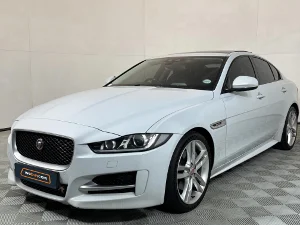 Used 2017 Jaguar XE P250 SE Used 2017 Jaguar XE P250 SE