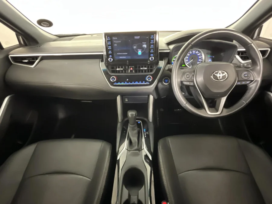 Used 2023 Toyota Corolla Cross 1.8 Hybrid XS - WeBuyCars The Dome
