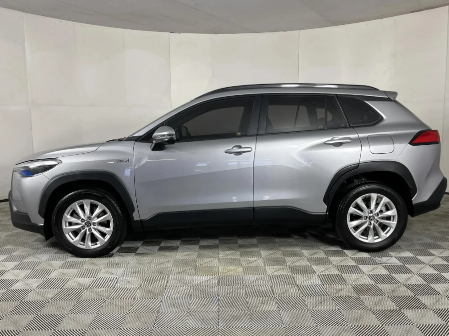 Used 2023 Toyota Corolla Cross 1.8 Hybrid XS - WeBuyCars The Dome