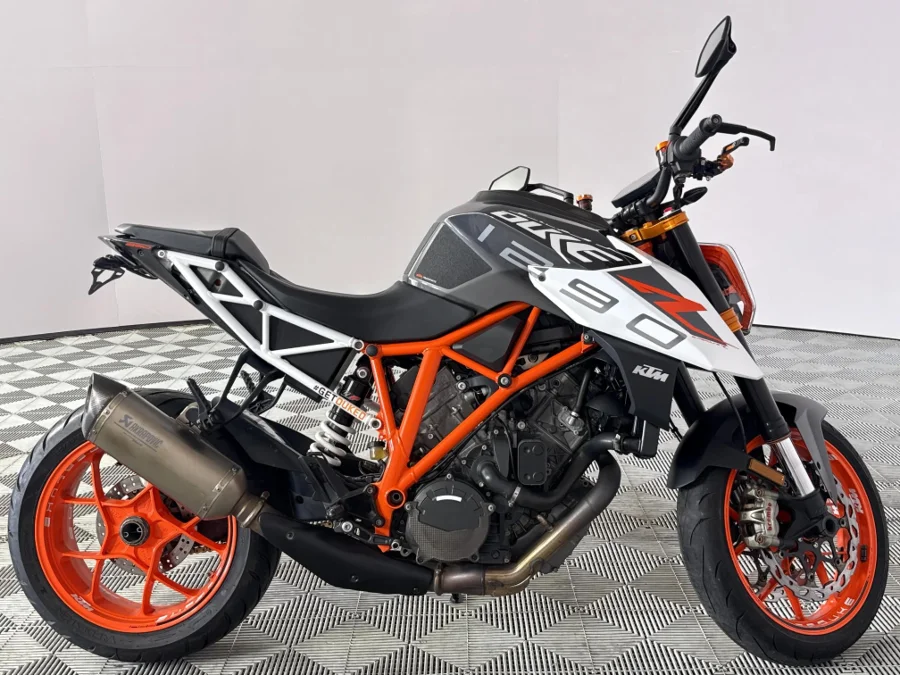 Used 2019 KTM Super Duke 1290 Super Duke R - WeBuyCars Richmond Used 2019 KTM Super Duke 1290 Super Duke R - WeBuyCars Richmond