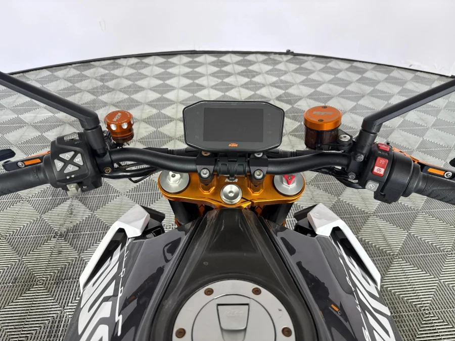 Used 2019 KTM Super Duke 1290 Super Duke R - WeBuyCars Richmond Used 2019 KTM Super Duke 1290 Super Duke R - WeBuyCars Richmond