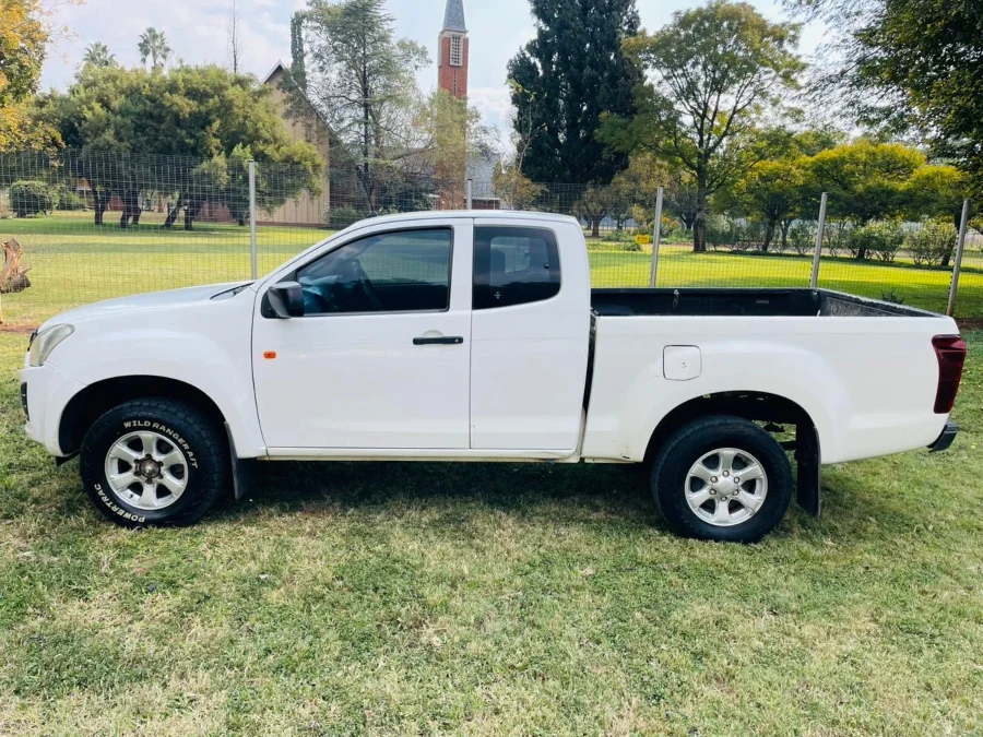 Used 2018 Isuzu KB 250D-Teq Extended cab LE - Private Seller Used 2018 Isuzu KB 250D-Teq Extended cab LE - Private Seller