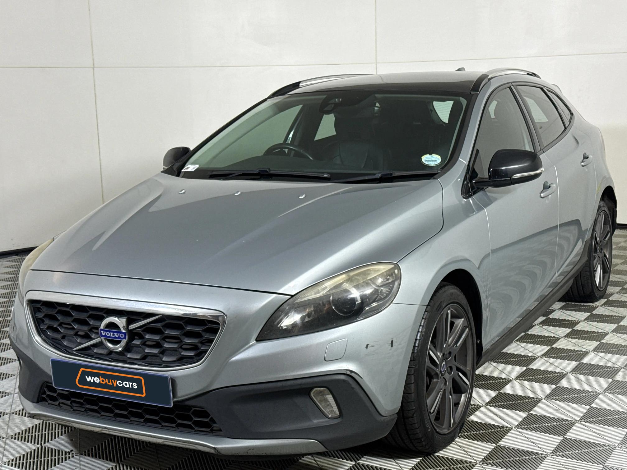 Used 2015 Volvo V40 Cross Country T4 Inscription auto