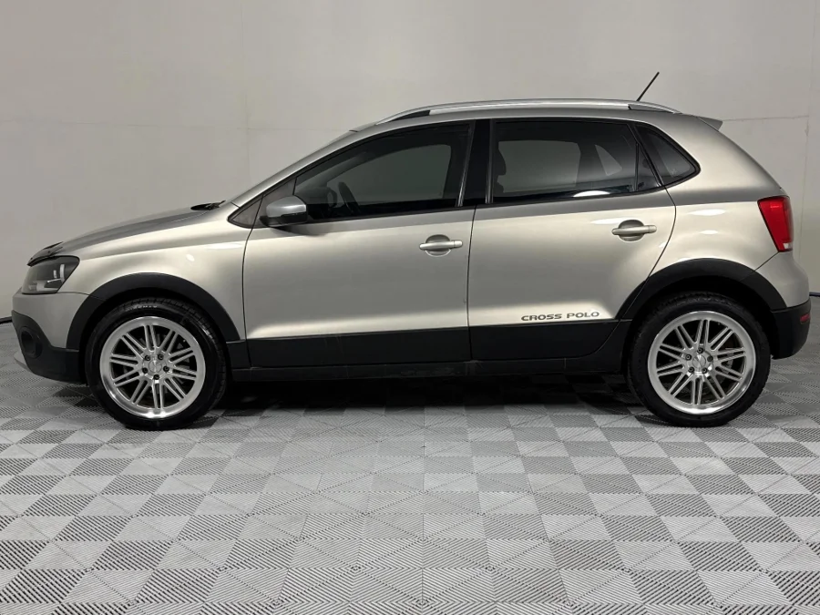 Used 2012 Volkswagen Cross Polo 1.6TDI Comfortline Urban Ice - WeBuyCars Vereeniging Used 2012 Volkswagen Cross Polo 1.6TDI Comfortline Urban Ice - WeBuyCars Vereeniging