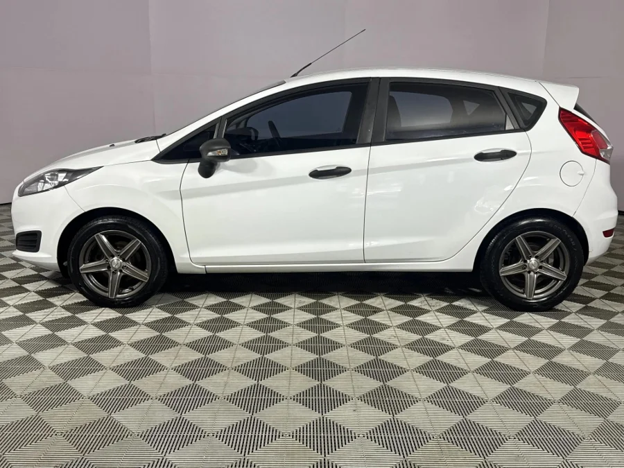 Used 2014 Ford Fiesta 5-door 1.4 Ambiente - WeBuyCars Durban Used 2014 Ford Fiesta 5-door 1.4 Ambiente - WeBuyCars Durban