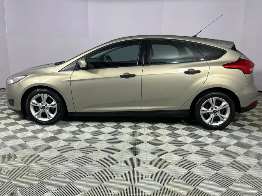 Used 2016 Ford Focus sedan 1.0T Ambiente auto - WeBuyCars Durban Used 2016 Ford Focus sedan 1.0T Ambiente auto - WeBuyCars Durban