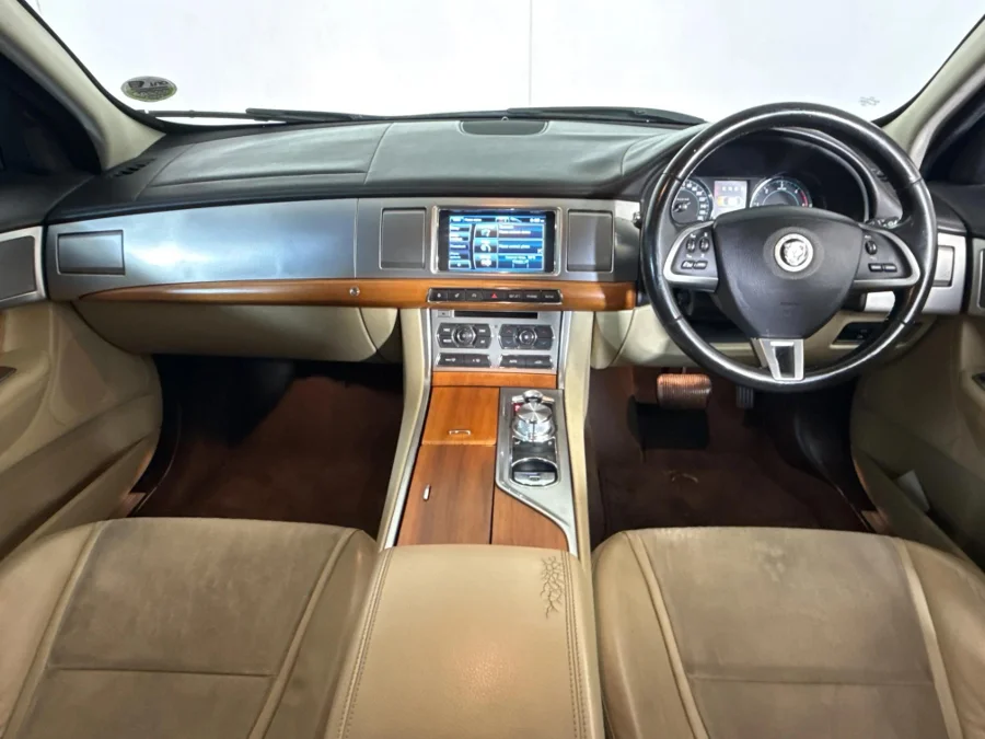 Used 2012 Jaguar XF 2.2D Premium Luxury - WeBuyCars Midstream