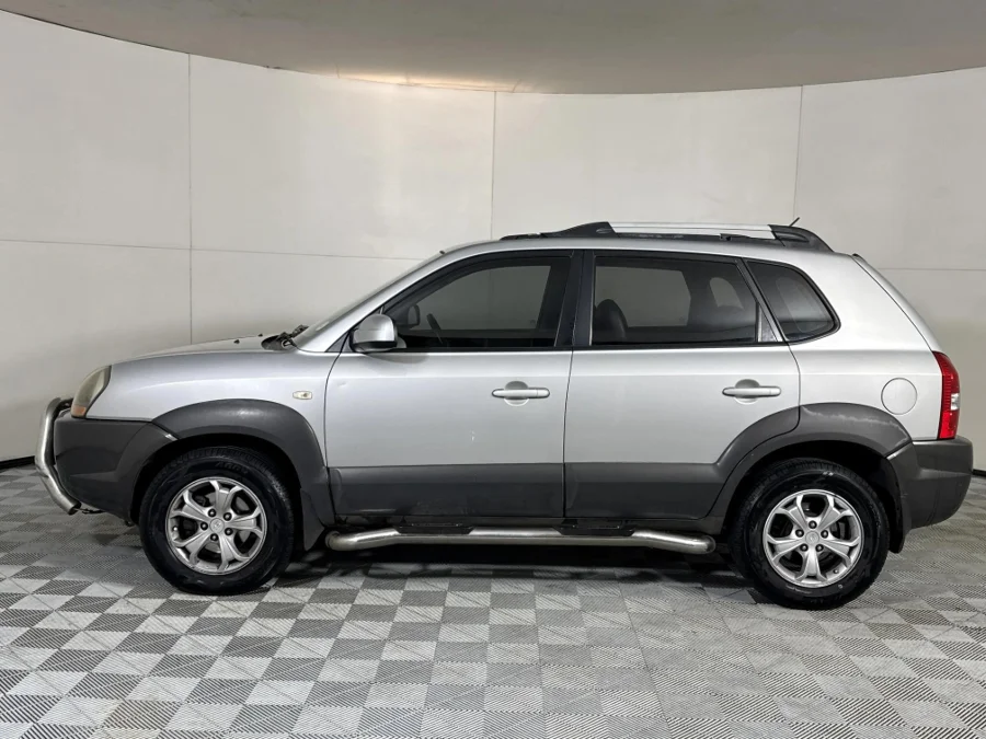 Used 2009 Hyundai Tucson 2.0 CRDi 4x4 - WeBuyCars Midstream Used 2009 Hyundai Tucson 2.0 CRDi 4x4 - WeBuyCars Midstream