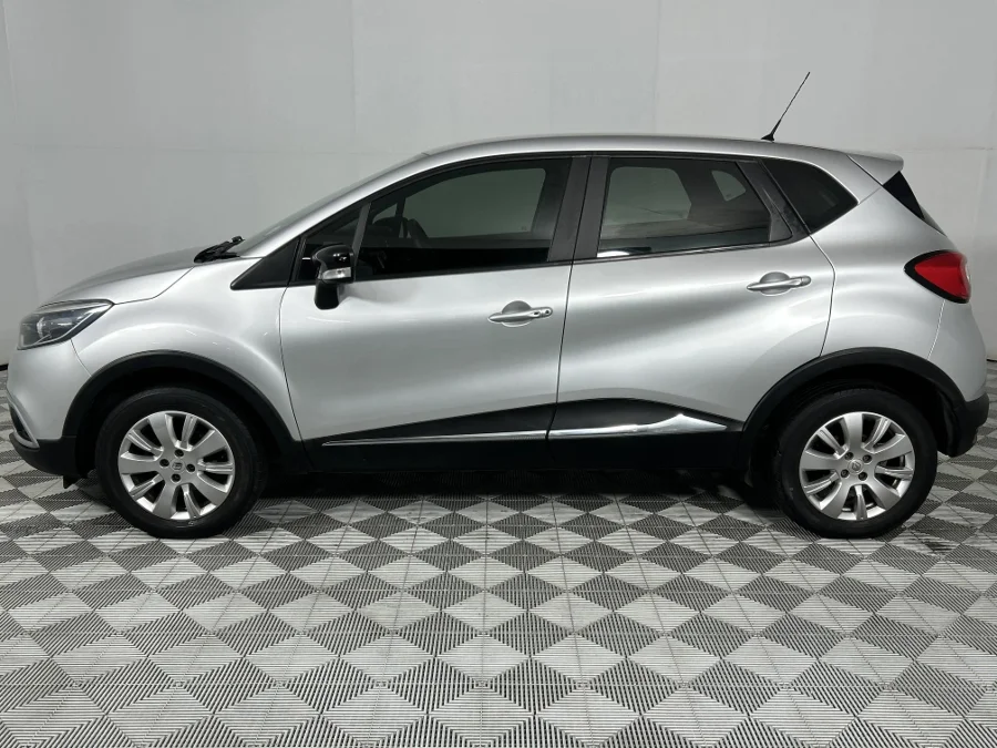 Used 2017 Renault Captur 66kW turbo Dynamique - WeBuyCars Lansdowne Used 2017 Renault Captur 66kW turbo Dynamique - WeBuyCars Lansdowne
