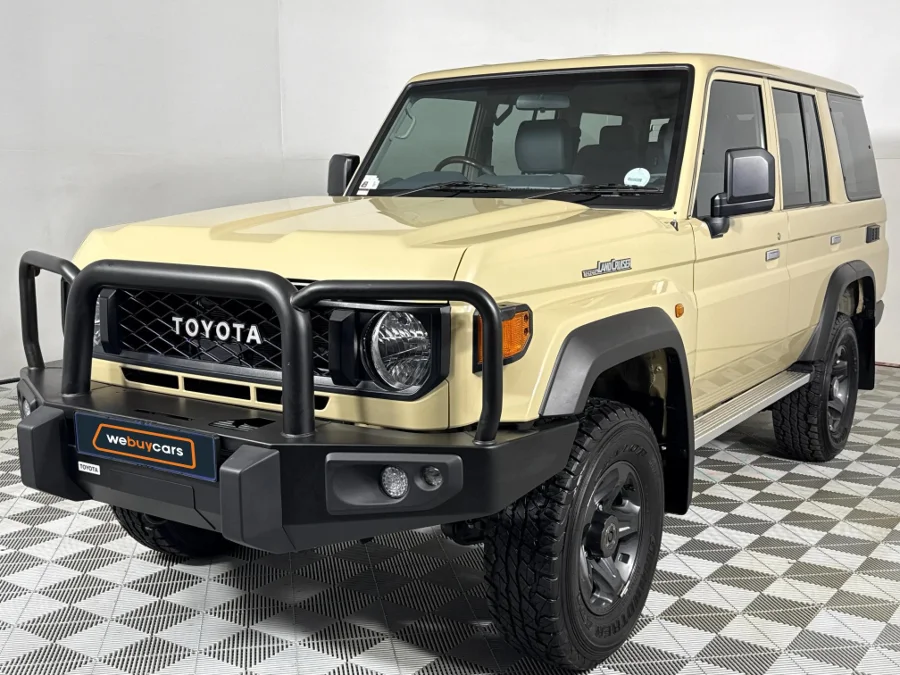 Used 2025 Toyota Land Cruiser 76 2.8GD-6 station wagon LX manual - WeBuyCars Silverlakes Used 2025 Toyota Land Cruiser 76 2.8GD-6 station wagon LX manual - WeBuyCars Silverlakes