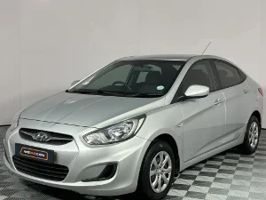 Used 2014 Hyundai Accent sedan 1.6 Motion Used 2014 Hyundai Accent sedan 1.6 Motion