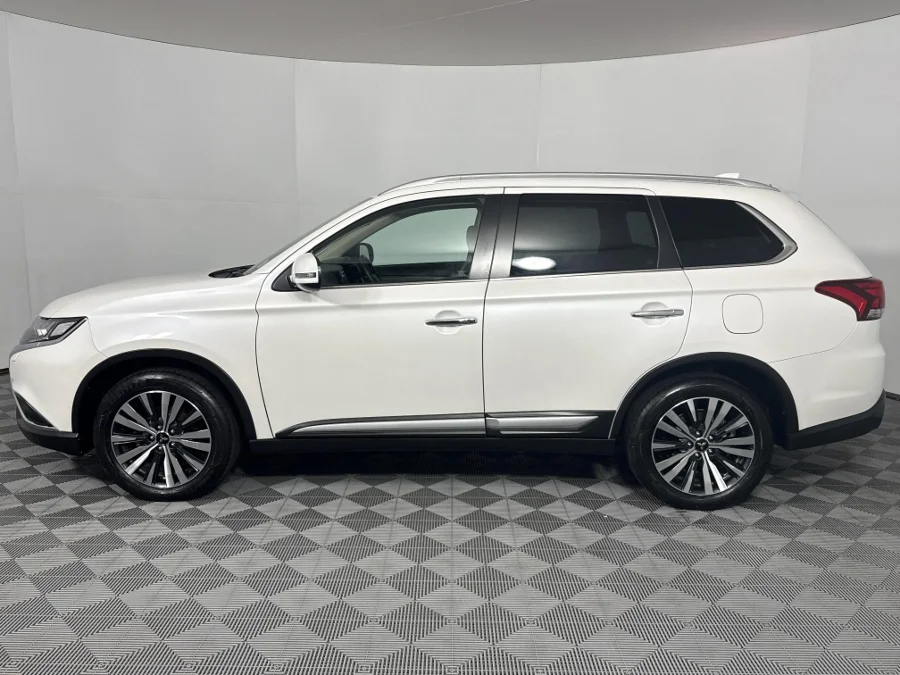 Used 2020 Mitsubishi Outlander 2.4 GLS - WeBuyCars Lansdowne Used 2020 Mitsubishi Outlander 2.4 GLS - WeBuyCars Lansdowne