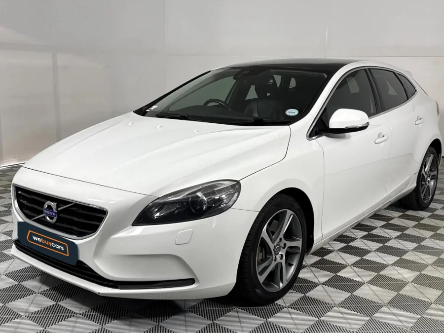 Used 2015 Volvo V40 D3 Excel - WeBuyCars Silverlakes Used 2015 Volvo V40 D3 Excel - WeBuyCars Silverlakes