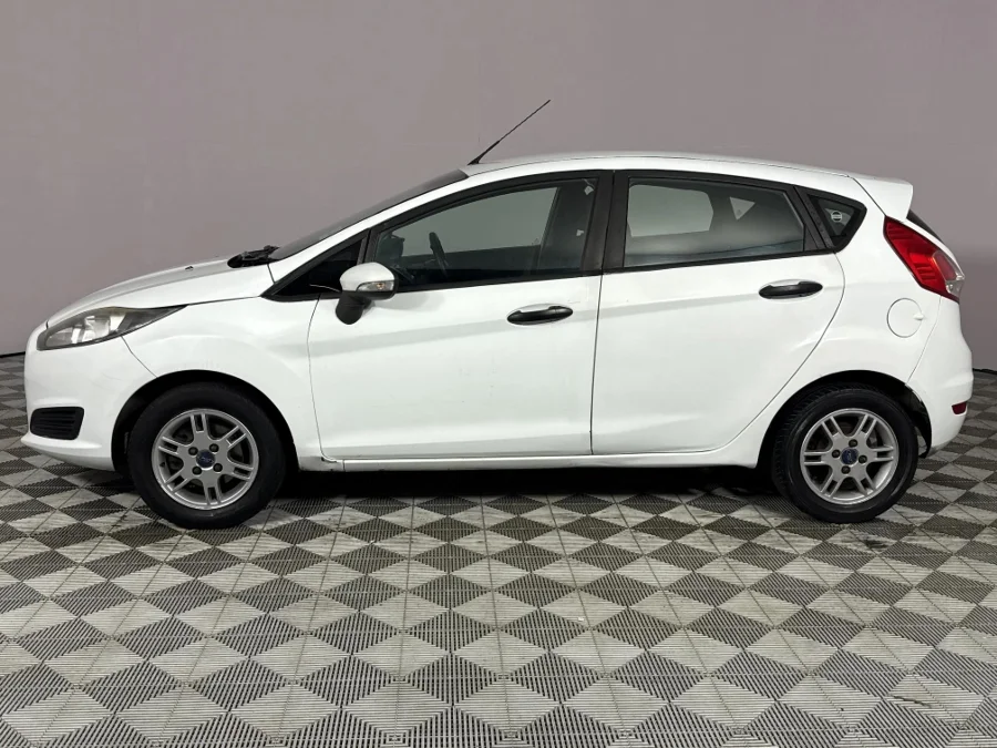 Used 2016 Ford Fiesta 5-door 1.4 Trend - WeBuyCars Richmond Used 2016 Ford Fiesta 5-door 1.4 Trend - WeBuyCars Richmond
