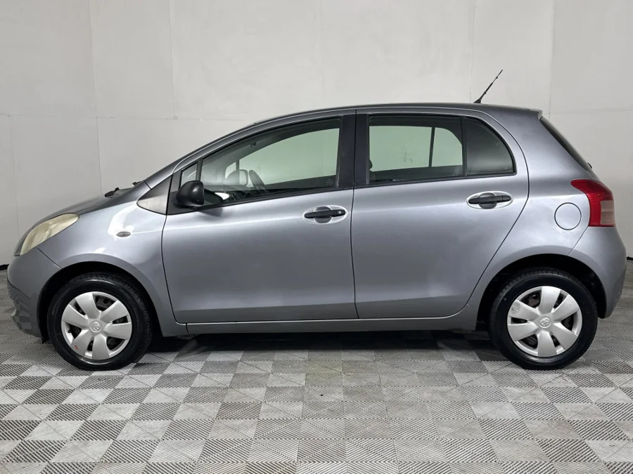 Used 2008 Toyota Yaris 1.0 5-door T1 (aircon+CD) - WeBuyCars George Used 2008 Toyota Yaris 1.0 5-door T1 (aircon+CD) - WeBuyCars George