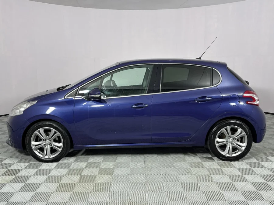 Used 2013 Peugeot 208 5-door 1.6 Allure - WeBuyCars Gqeberha