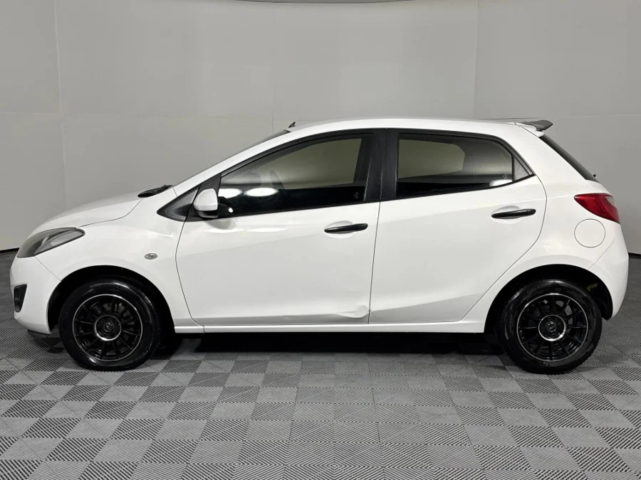 Used 2013 Mazda Mazda2 hatch 1.3 Active - WeBuyCars Montana Used 2013 Mazda Mazda2 hatch 1.3 Active - WeBuyCars Montana