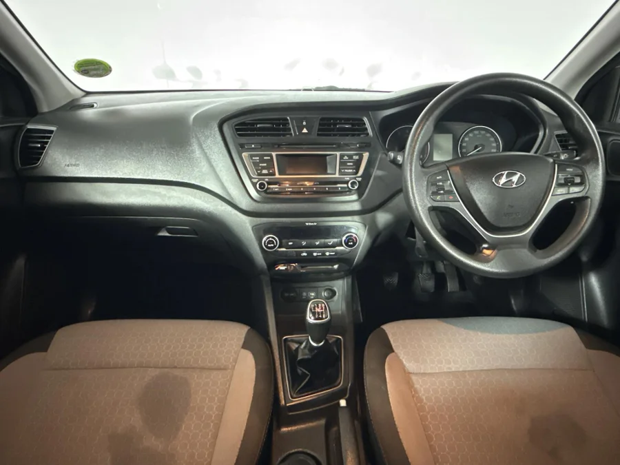 Used 2015 Hyundai i20 1.4 Fluid - WeBuyCars Durban