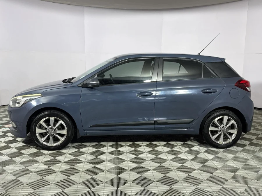 Used 2015 Hyundai i20 1.4 Fluid - WeBuyCars Durban
