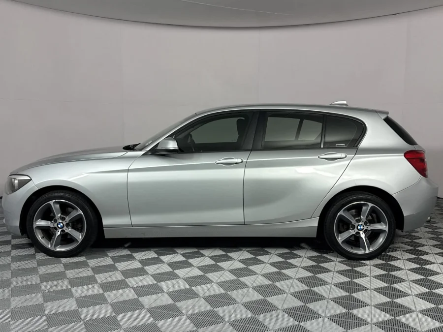 Used 2015 BMW 1 Series 118i 5-door auto - WeBuyCars Lansdowne Used 2015 BMW 1 Series 118i 5-door auto - WeBuyCars Lansdowne