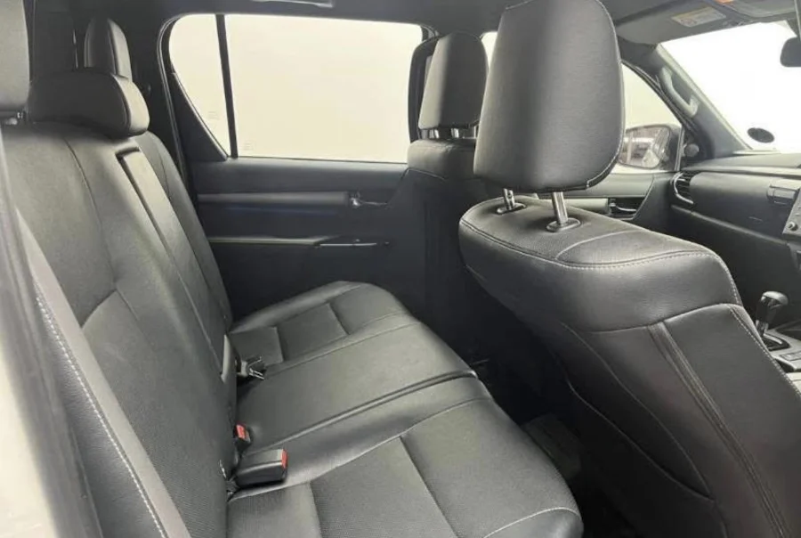Used 2021 Toyota Hilux 2.8GD-6 double cab 4x4 Legend auto (de-spec 21) - Private Seller Used 2021 Toyota Hilux 2.8GD-6 double cab 4x4 Legend auto (de-spec 21) - Private Seller