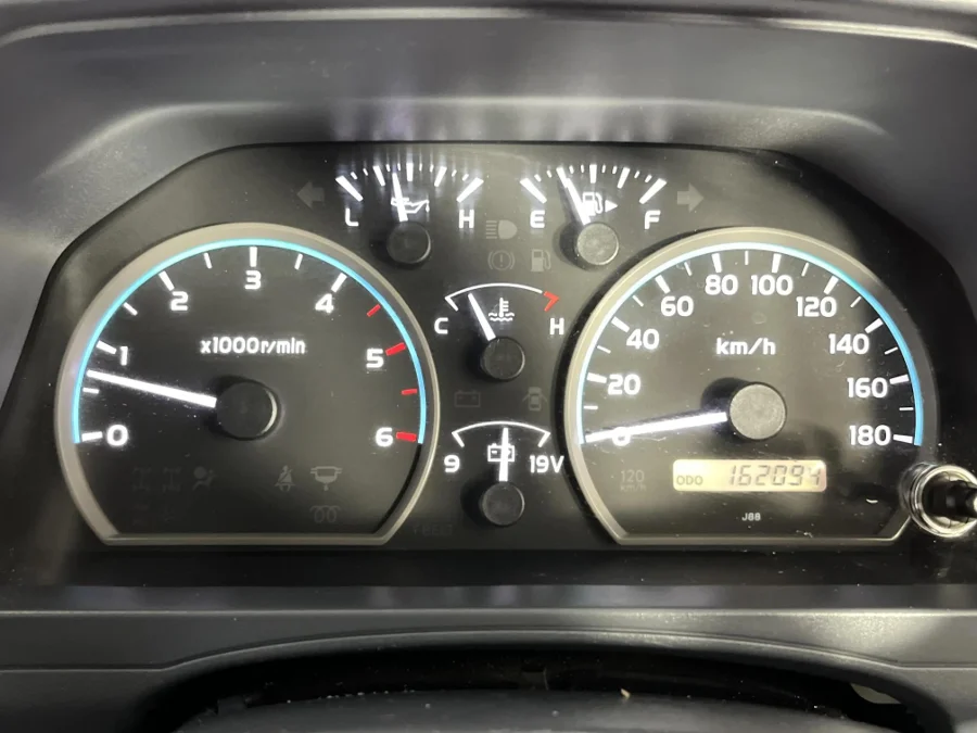 Used 2010 Toyota Land Cruiser 76 4.2D station wagon - WeBuyCars The Dome