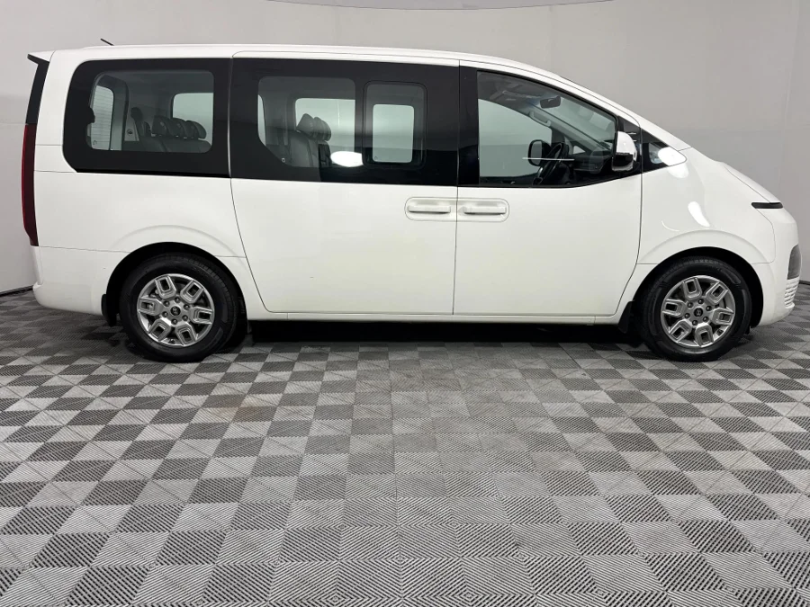 Used 2024 Hyundai Staria 2.2D Executive 9-seater - WeBuyCars Germiston Used 2024 Hyundai Staria 2.2D Executive 9-seater - WeBuyCars Germiston