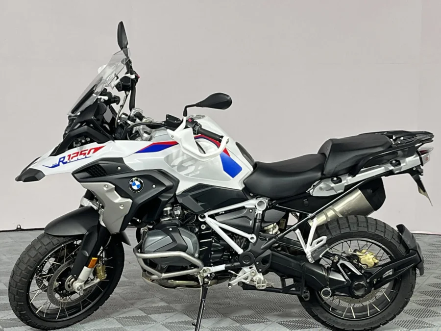 Preloaded Image 11