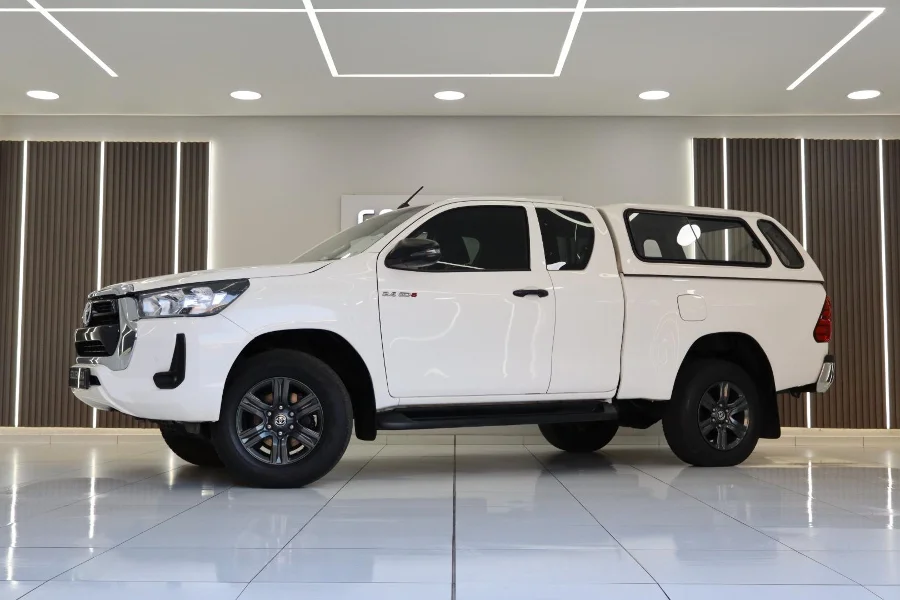 Used 2023 Toyota Hilux 2.4GD-6 Xtra cab Raider auto - Golden Era Motors Used 2023 Toyota Hilux 2.4GD-6 Xtra cab Raider auto - Golden Era Motors