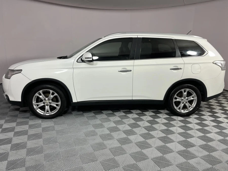 Used 2016 Mitsubishi Outlander 2.4 GLS Exceed - WeBuyCars Lansdowne Used 2016 Mitsubishi Outlander 2.4 GLS Exceed - WeBuyCars Lansdowne