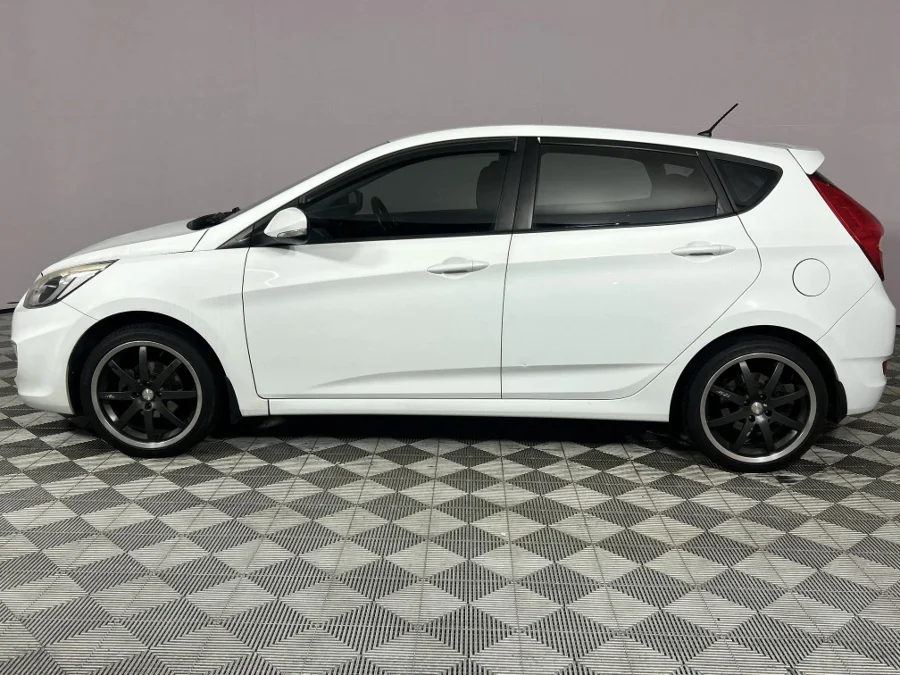 Used 2015 Hyundai Accent hatch 1.6 Fluid - WeBuyCars Lansdowne Used 2015 Hyundai Accent hatch 1.6 Fluid - WeBuyCars Lansdowne