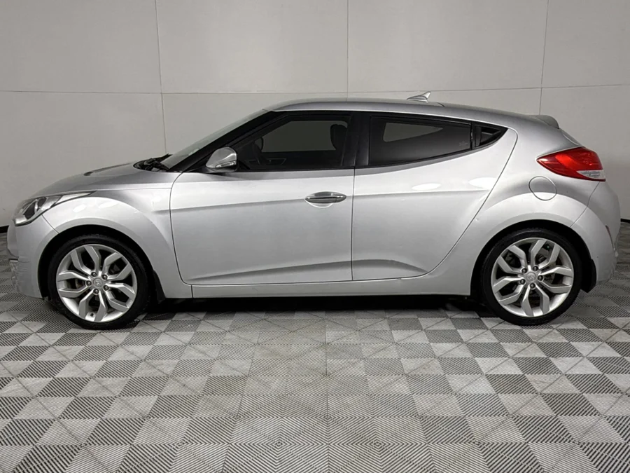 Used 2013 Hyundai Veloster 1.6 Executive - WeBuycars East London Used 2013 Hyundai Veloster 1.6 Executive - WeBuycars East London