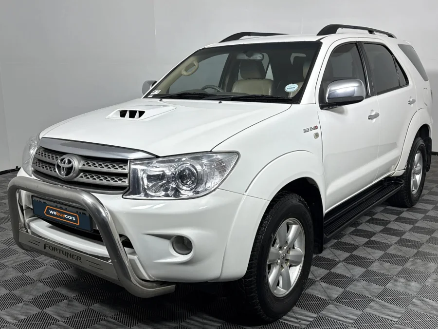 Used 2011 Toyota Fortuner 3.0D-4D 4x4 auto - WeBuyCars Witbank Used 2011 Toyota Fortuner 3.0D-4D 4x4 auto - WeBuyCars Witbank